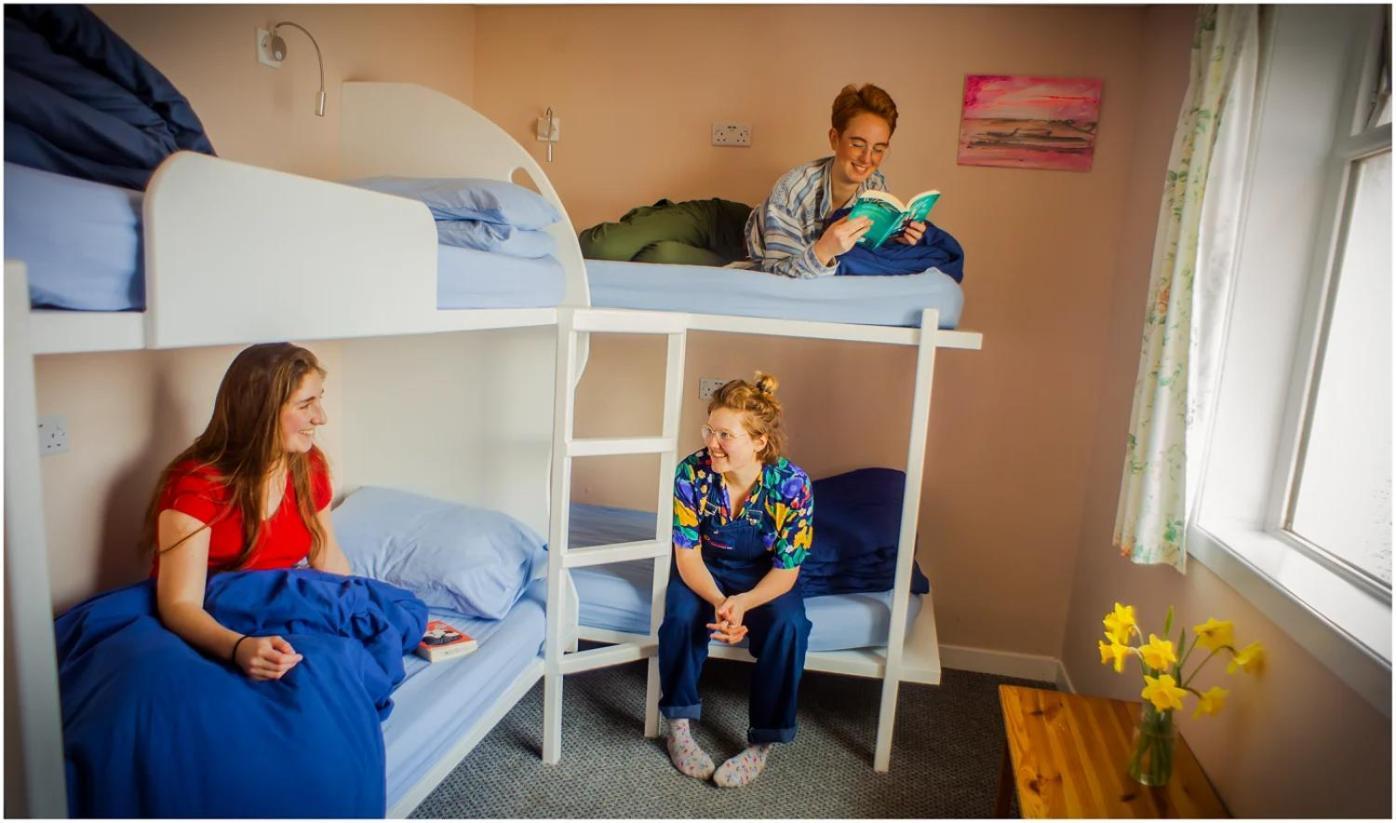 Loch Ness Lochside Hostel - Adults Only, Social Backpackers Atmosphere Инвърмористън Екстериор снимка