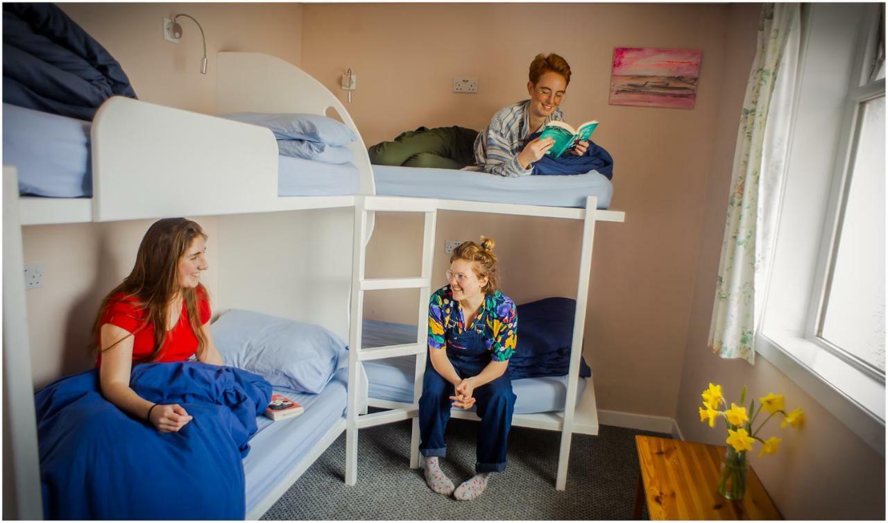 Loch Ness Lochside Hostel - Adults Only, Social Backpackers Atmosphere Инвърмористън Екстериор снимка